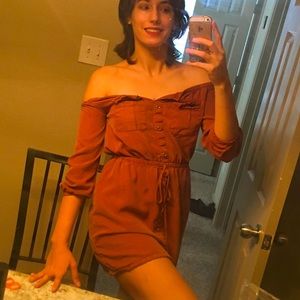 Guess long sleeved brown dress